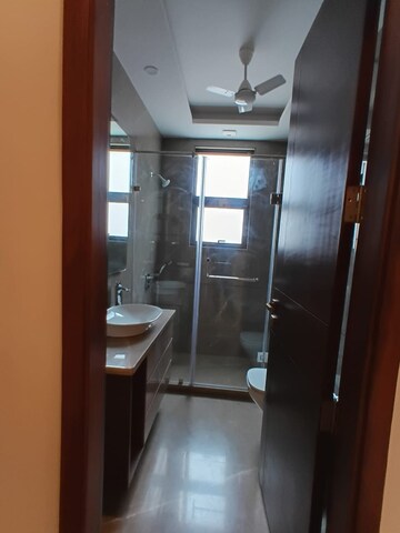 Attached Bathroom in 3.5 BHK Apartment at Greater Kailash ii – for Rent