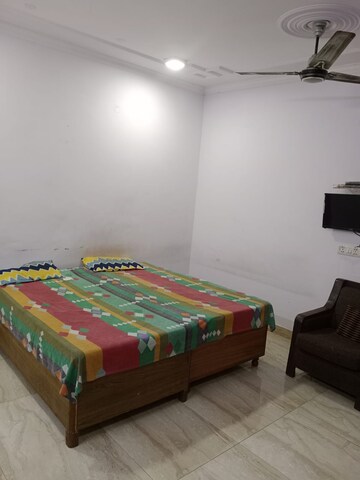 Bedroom in 1 BHK Builder Floor at Santacruz West – for Rent
