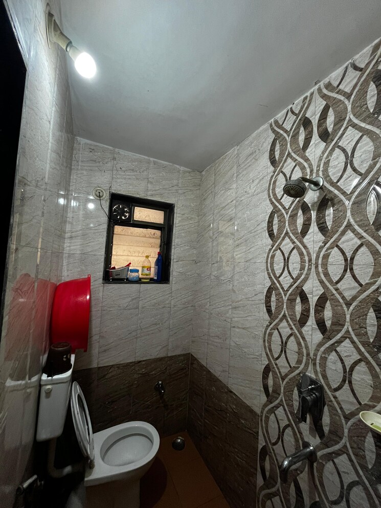 Bathroom, hi-tech-reva-arcade 2 Bedroom 950 Sq.Ft. Apartment In Kharghar Sector 10 Navi Mumbai 9008294