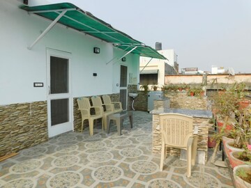 2 BHK Apartment For Rent in Gaur City 7th Avenue, Sector 4 Greater Noida