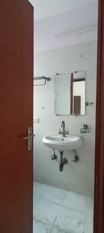 Bathroom in 3 BHK Apartment at Ramprastha Pearl Heights, Vaishali Sector 9 – for Sale