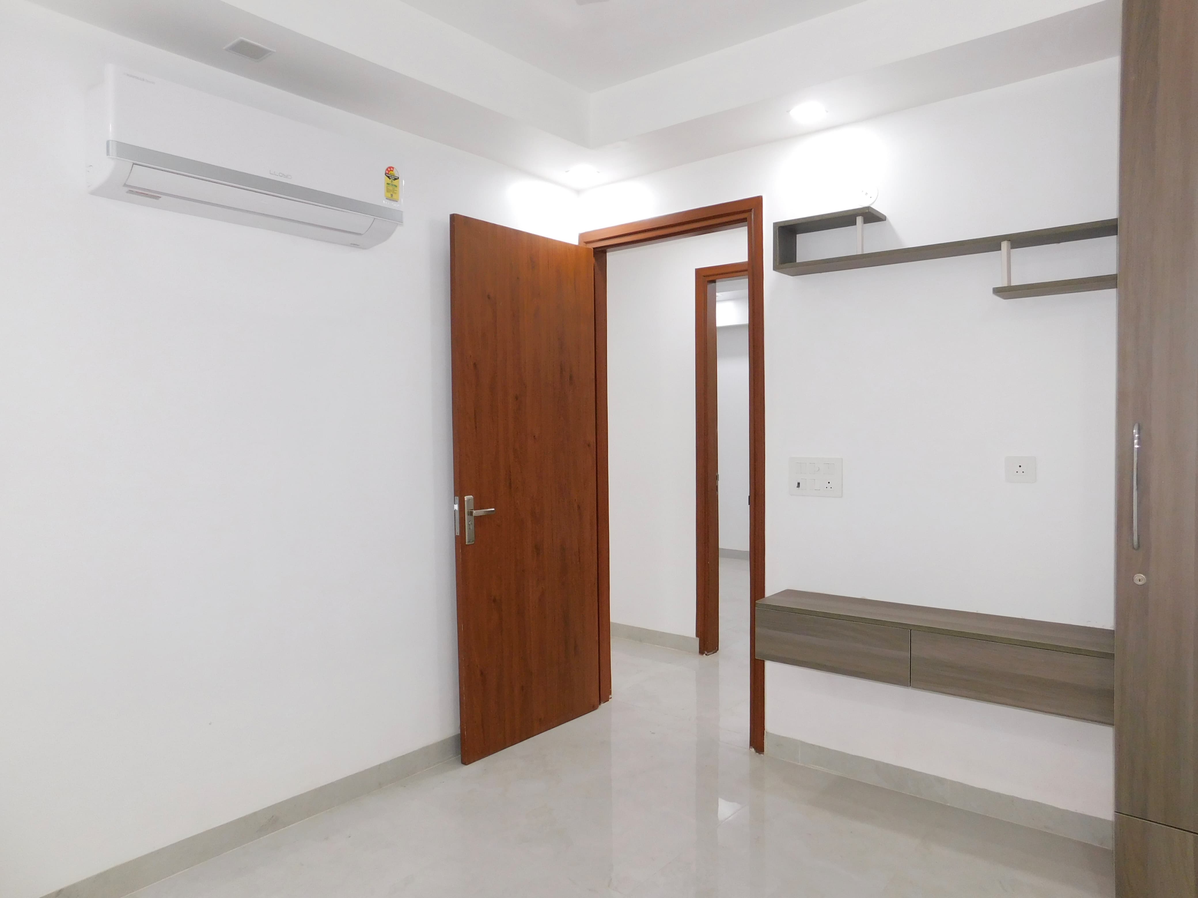4 BHK + Pooja Room Apartment For Rent in Vasant Kunj Enclave South