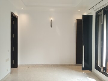 Room in 4 BHK Apartment at Boutique Residential Apartments D-6 4, Vasant Vihar – for Rent