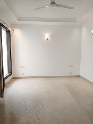 Room in 4 BHK Apartment at Boutique Residential Apartments D-6 4, Vasant Vihar – for Rent
