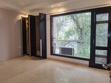 Room in 4 BHK Apartment at Boutique Residential Apartments D-6 4, Vasant Vihar – for Rent