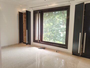 Room in 4 BHK Apartment at Boutique Residential Apartments D-6 4, Vasant Vihar – for Rent