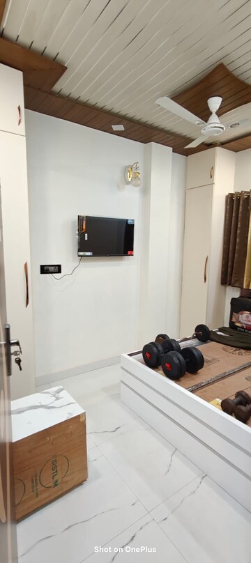 Team Area in 1 BHK Builder Floor at Pitampura – for Rent