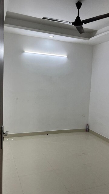 Room in 2 BHK Builder Floor at Saket – for Rent