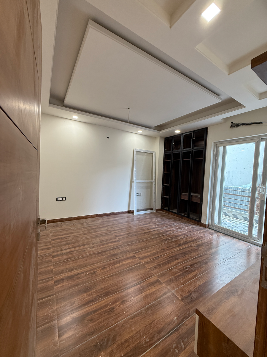 3 BHK + Pooja Room,Servant Room,Study Room,Extra Room Builder Floor For Sale in Sector 28