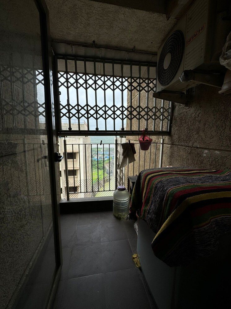 Balcony, lodha-splendora 1.5 Bedroom 600 Sq.Ft. Apartment In Ghodbunder Road Thane 9008641