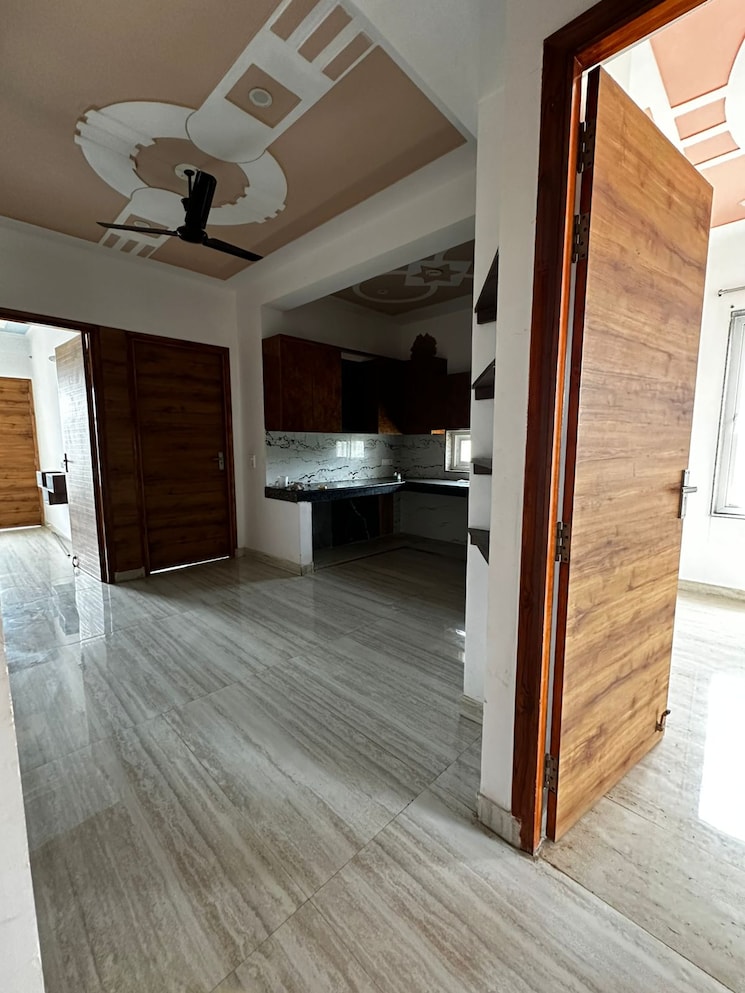 Room, sector 52 2 Bedroom 1500 Sq.Ft. Builder Floor In Sector 52 Gurgaon 9008639