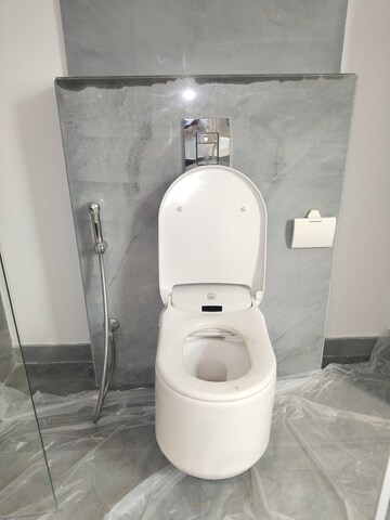 Bathroom in 6 BHK Penthouse at Vasant Vihar – for Rent