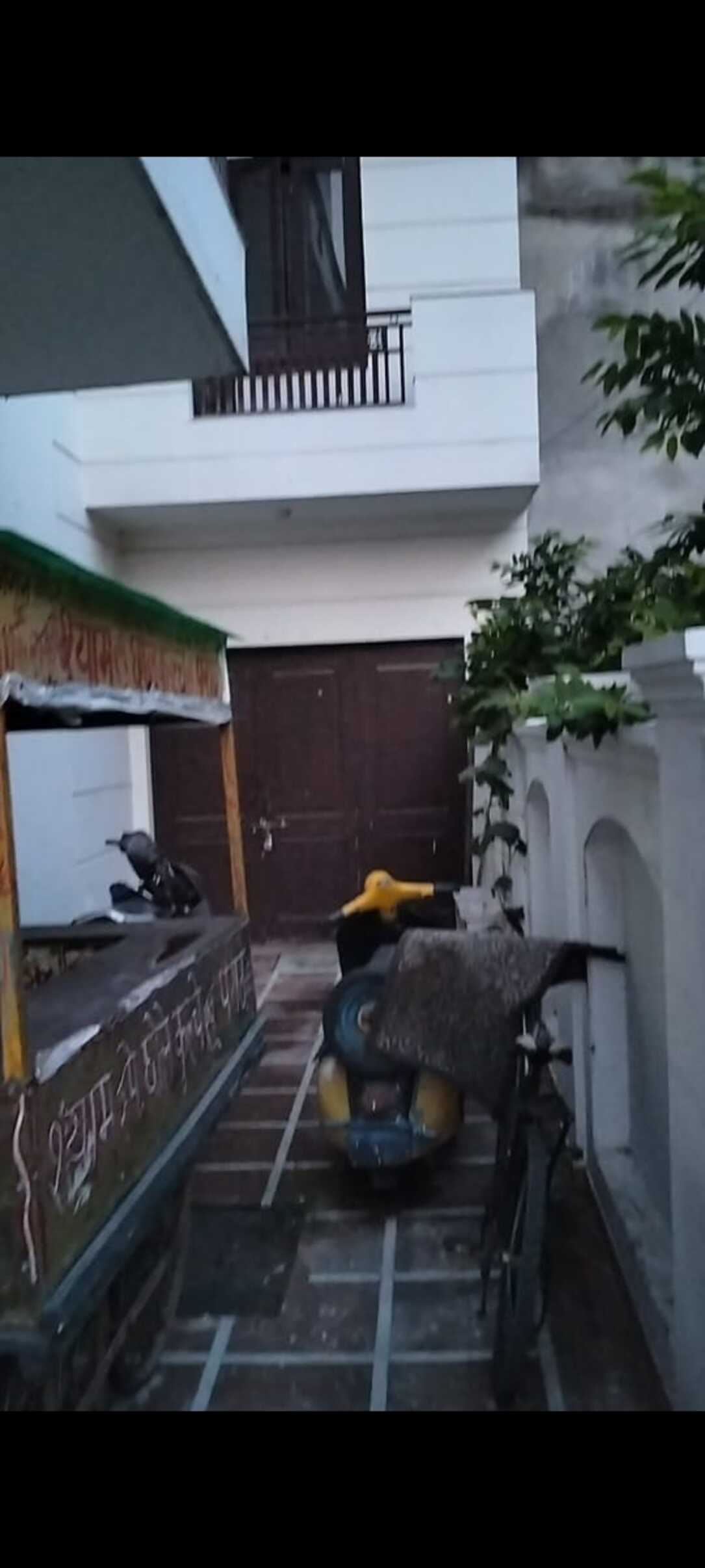 6+ BHK + Pooja Room Independent House For Sale in Sector 52