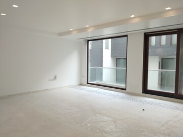 Room in 6 BHK Penthouse at Vasant Vihar – for Rent