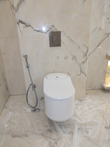 Bathroom in 6 BHK Penthouse at Vasant Vihar – for Rent