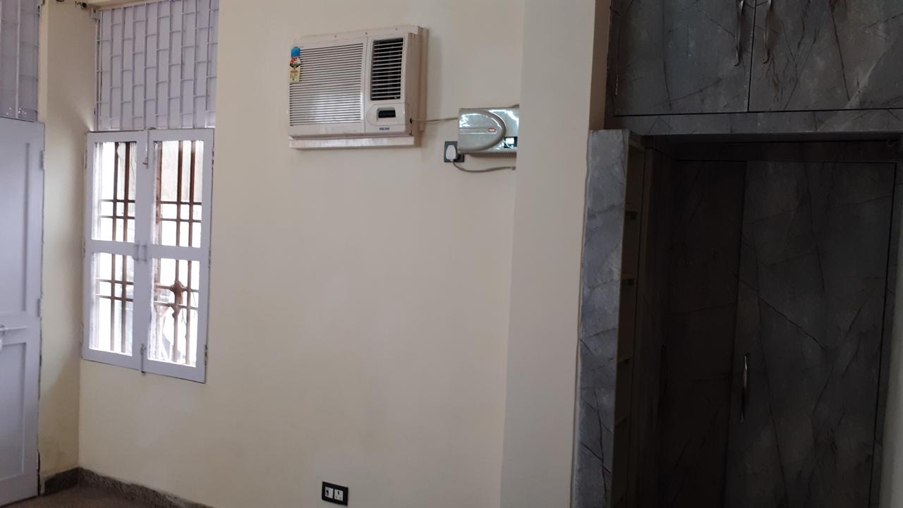 3 BHK Apartment For Rent in Gaur City 2 - 10th Avenue