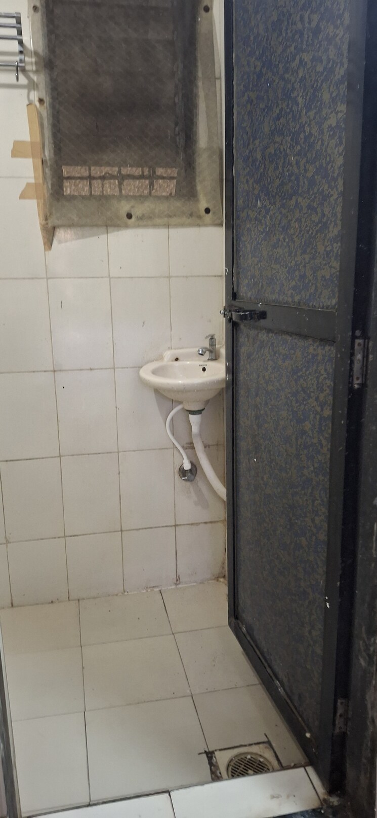 Bathroom, ghansoli 1 RK 400 Sq.Ft. Apartment In Ghansoli Navi Mumbai 9009021