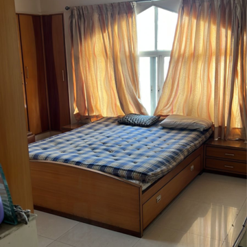 Bedroom in 4 BHK Apartment at Manikchand Malabar, Netaji Nagar – for Rent