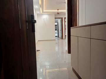 Building Lobby in 4 BHK Builder Floor at Mahavir Enclave 1 – for Sale