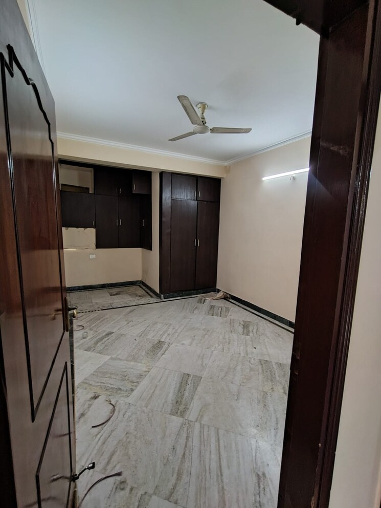 Room, uppal-southend 2.5 Bedroom 1200 Sq.Ft. Builder Floor In Sector 49 Gurgaon 9008847