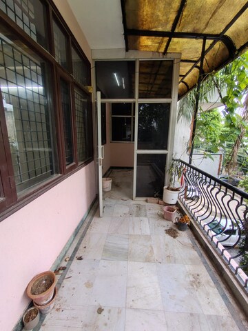 Balcony in 2.5 BHK Builder Floor at Uppal Southend, Sector 49 – for Rent