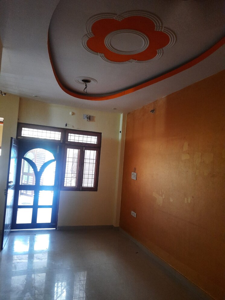 Room, krishna nagar 3 Bedroom 1001 Sq.Ft. Independent House In Krishna Nagar Lucknow 9008812