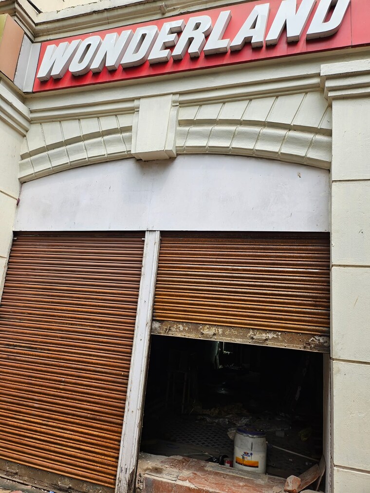 Exterior View, park street Commercial Showroom 1638 Sq.Ft. In Park Street Kolkata 9008855