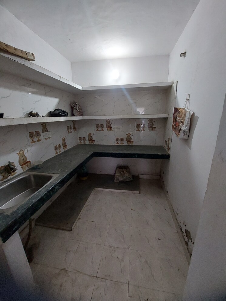 undefined, indira nagar 4 Bedroom 900 Sq.Ft. Independent House In Indira Nagar Lucknow 9008962