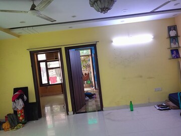 Room in 3 BHK Builder Floor at Mehrauli – for Rent