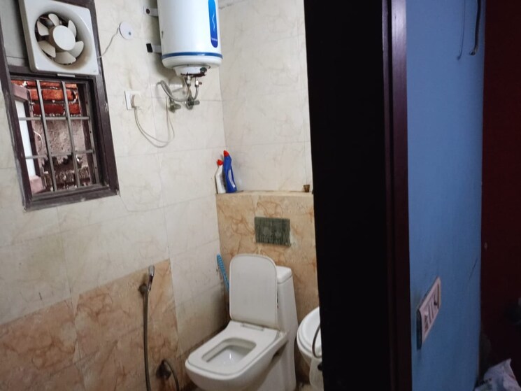 Bathroom, mehrauli 3 Bedroom 1200 Sq.Ft. Builder Floor In Mehrauli Delhi 9009006