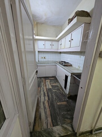 Kitchen in 2.5 BHK Apartment at Dayanand Colony – for Rent