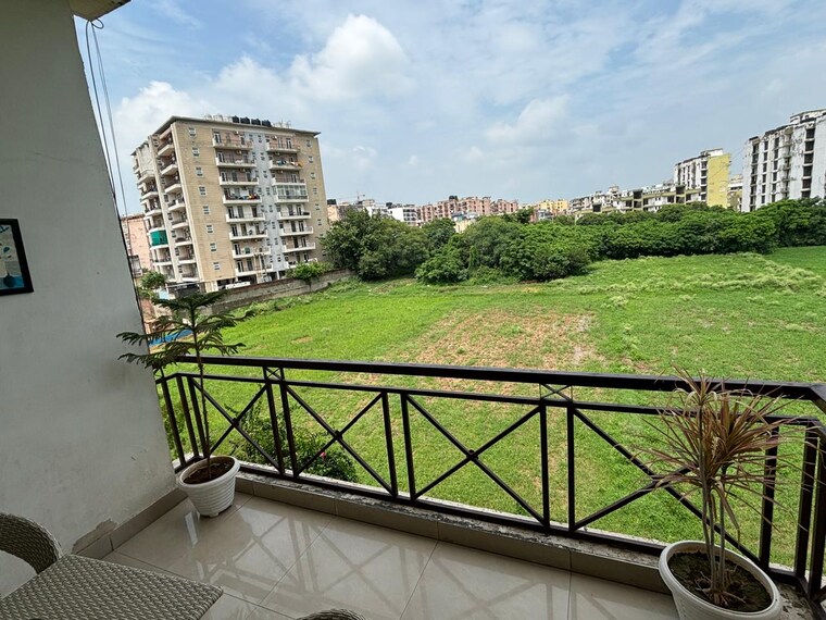 Balcony, ambala highway 4 Bedroom 1800 Sq.Ft. Apartment In Ambala Highway Zirakpur 9009041