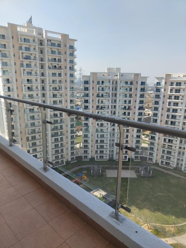 Balcony, shree-vardhman-victoria 2.5 Bedroom 1350 Sq.Ft. Apartment In Sector 70 Gurgaon 9009042