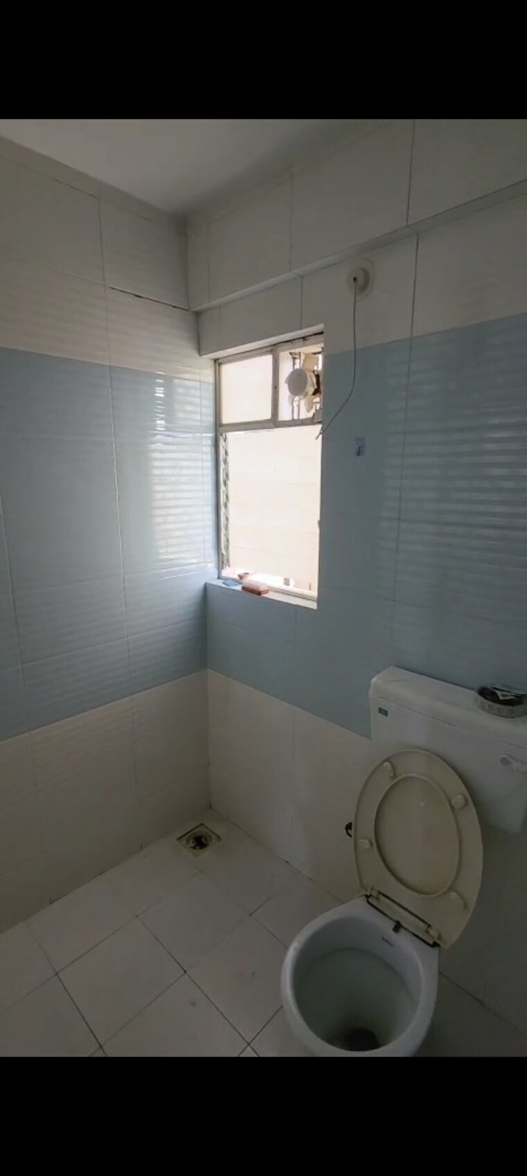 Bathroom, royal-heights-pune 2 Bedroom 1000 Sq.Ft. Apartment In Bopodi Pune 9009122