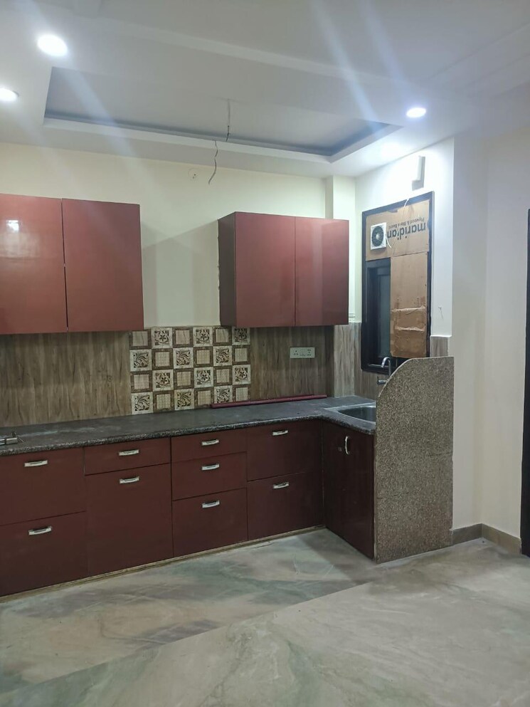 Kitchen, anand vihar 1.5 Bedroom 700 Sq.Ft. Builder Floor In Anand Vihar Delhi 9009117