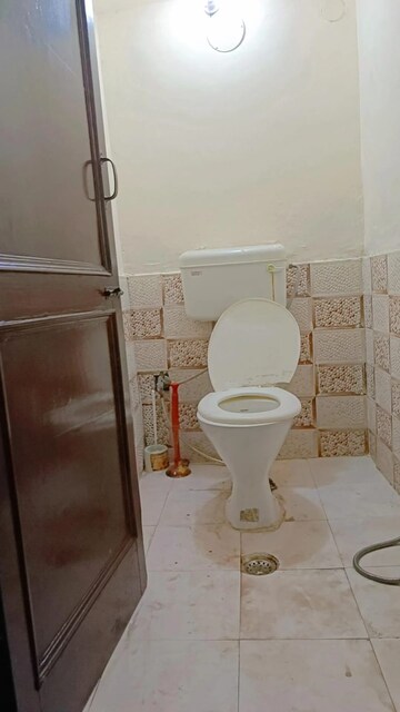 Bathroom in 2 BHK Apartment at Panchsheel Greens, Sector 16 Greater Noida – for Rent