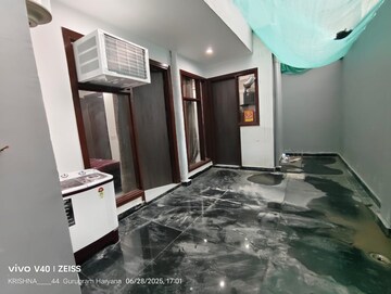 2 BHK Apartment For Rent in Logix Park, Sector 16