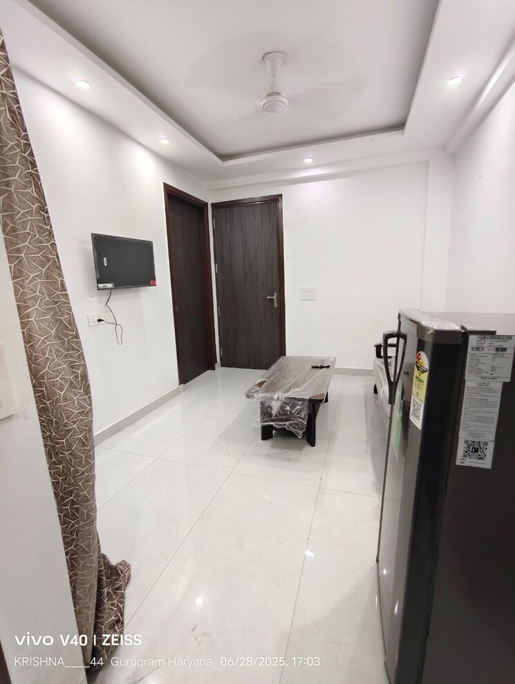 Team Area, logix-park 2 Bedroom 1240 Sq.Ft. Apartment In Sector 16 Noida 9009165