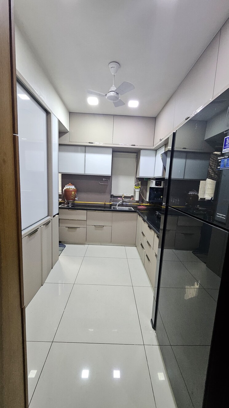 Kitchen, gota 3 Bedroom 195 Sq.Yd. Apartment In Gota Ahmedabad 9009147