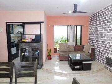 Living Room in 2.5 BHK Apartment at Geeta Bhavan Andheri, Andheri East – for Sale