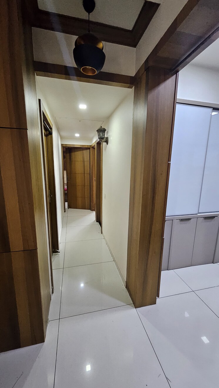 Other, gota 3 Bedroom 195 Sq.Yd. Apartment In Gota Ahmedabad 9009147