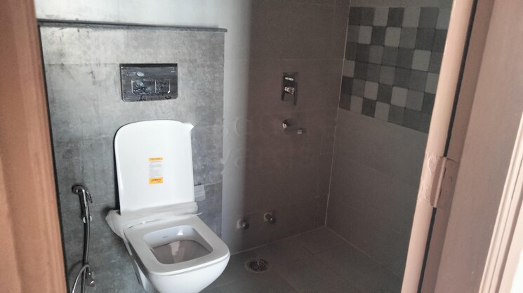 Bathroom, pareena-the-elite-residences 3.5 Bedroom 2200 Sq.Ft. Apartment In Sector 99 Gurgaon 9009166