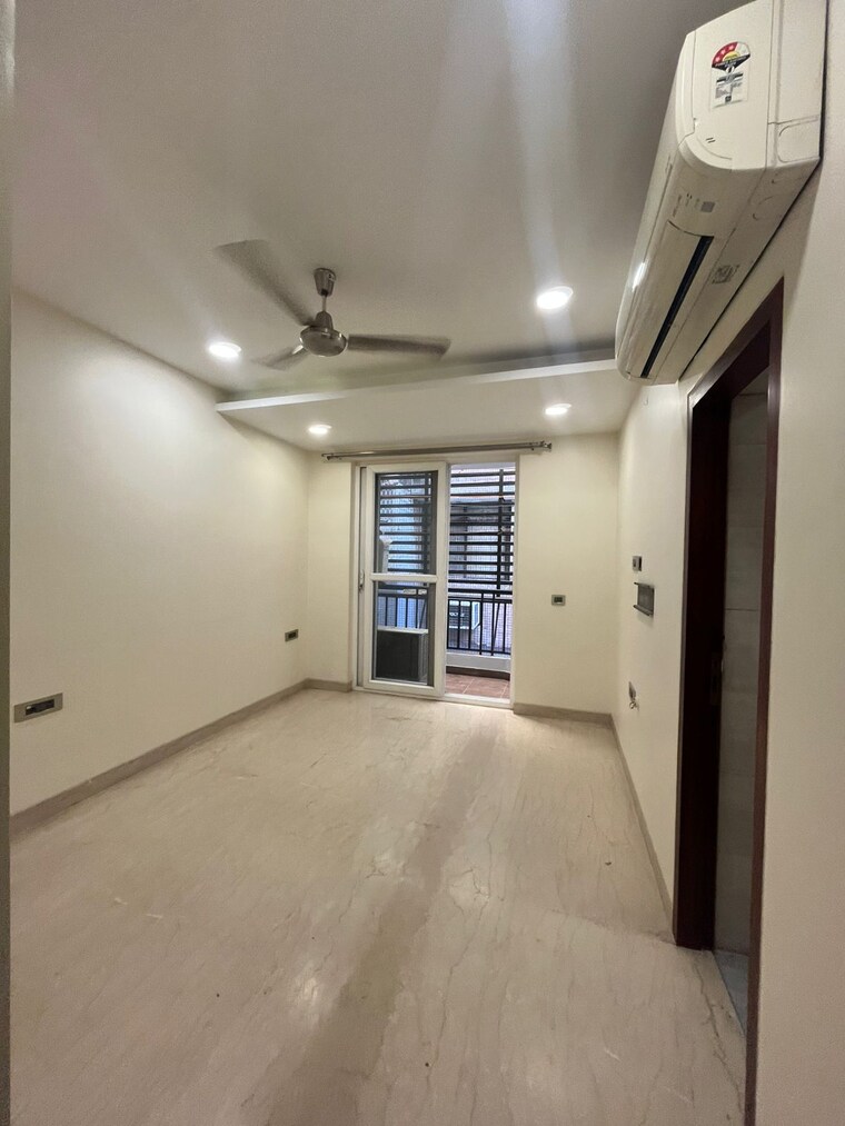 Room, dwarka 1 Bedroom 50 Sq.Yd. Apartment In Dwarka Delhi 9009233