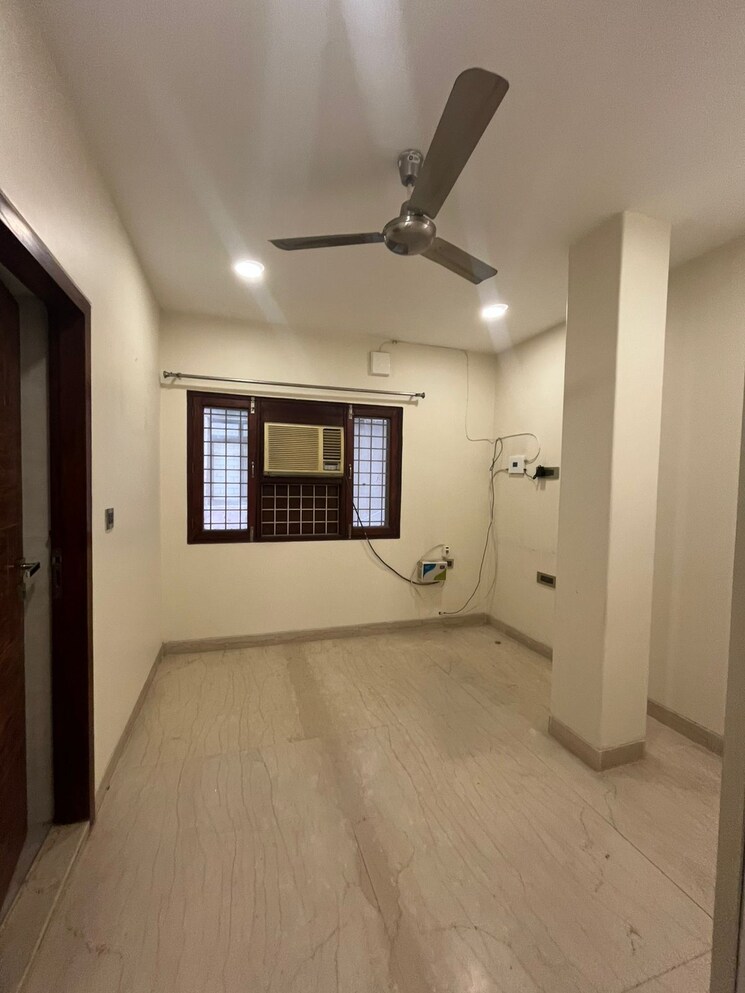 Room, dwarka 1 Bedroom 50 Sq.Yd. Apartment In Dwarka Delhi 9009233