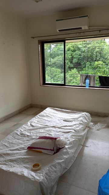 Bedroom in 4 BHK Apartment at Sunset 1 Co Operative Housing Society Ltd, Powai – for Rent