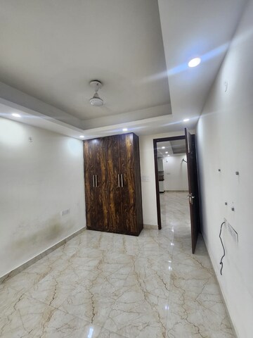 Room in 2 BHK Builder Floor at Chattarpur – for Rent