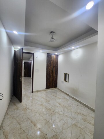 Room in 2 BHK Builder Floor at Chattarpur – for Rent