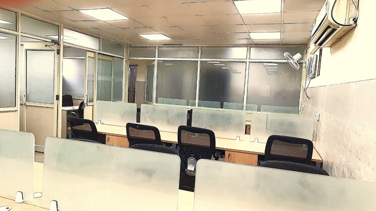 Team Area, sector 6 Commercial Office Space 2000 Sq.Ft. In Sector 6 Noida 9009355