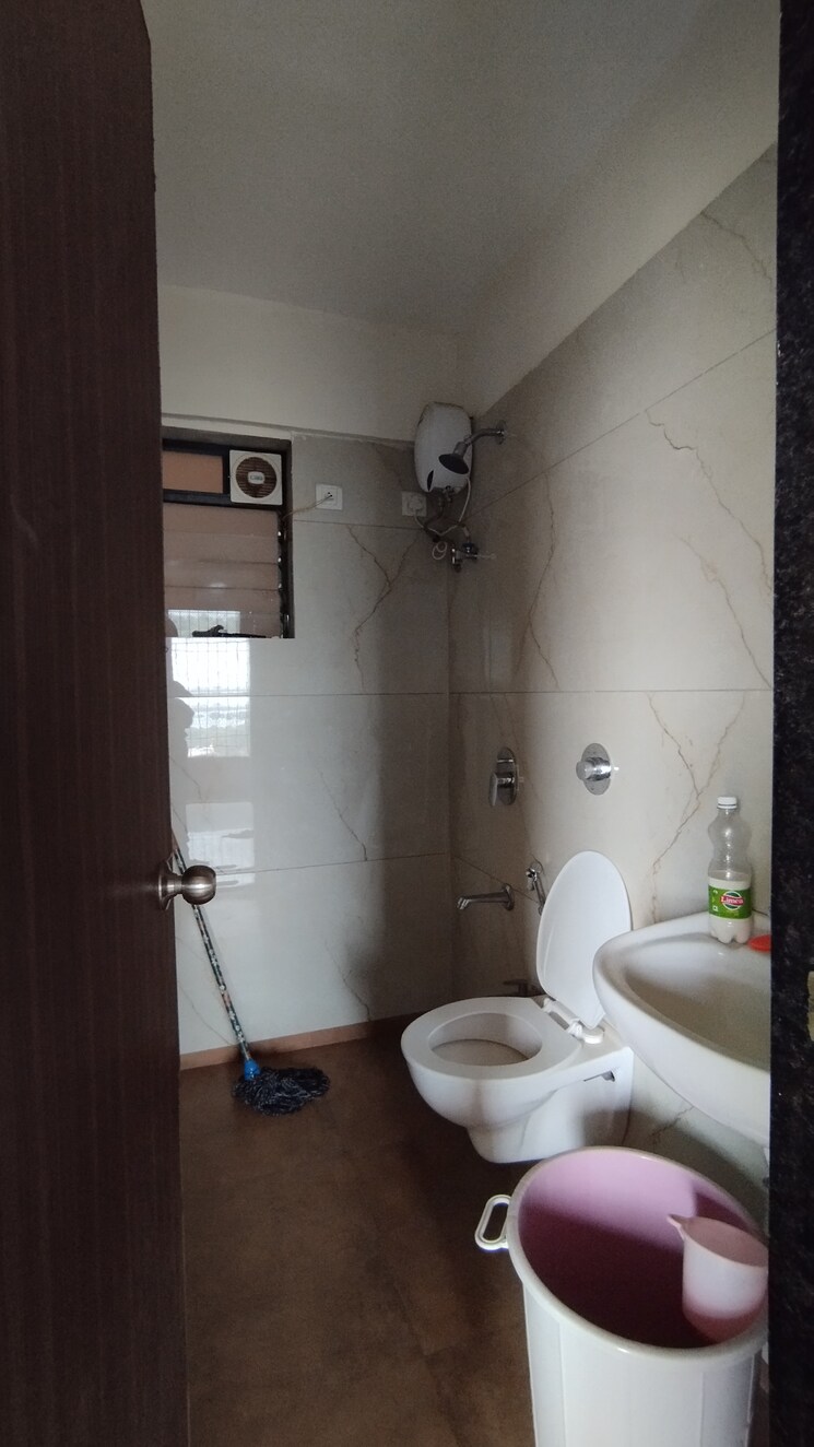 Bathroom, raunak-city-sector-4-d3 2 Bedroom 850 Sq.Ft. Apartment In Kalyan West Thane 9009360