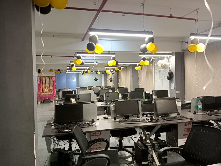 Gym, sector 2 Commercial Office Space 3000 Sq.Ft. In Sector 2 Noida 9009377